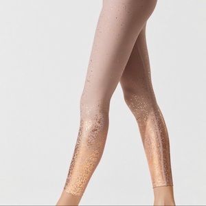 NWOT Beyond Yoga Alloy Ombré High Waisted legging